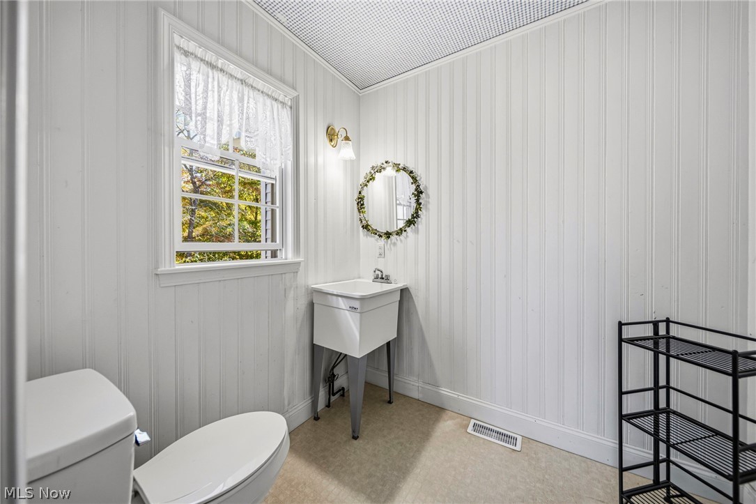 1076 Garrett Road Jefferson OH 44047