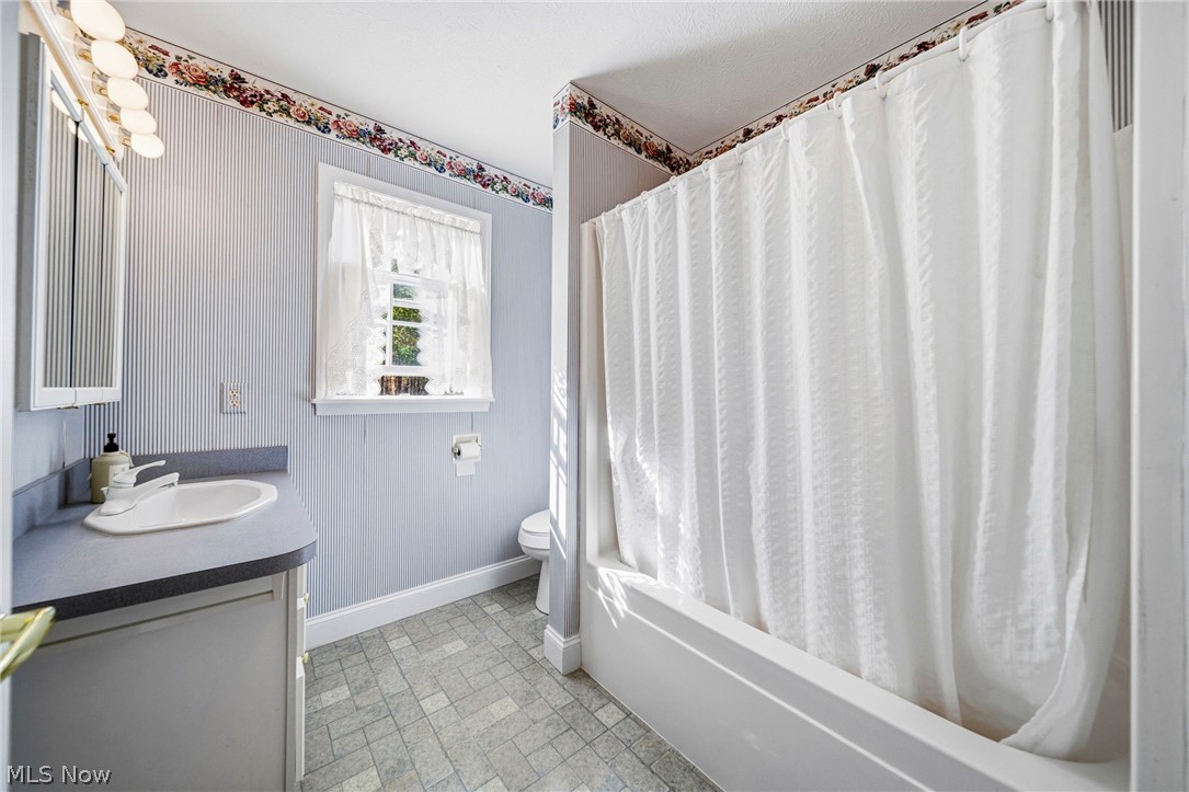 1076 Garrett Road Jefferson OH 44047