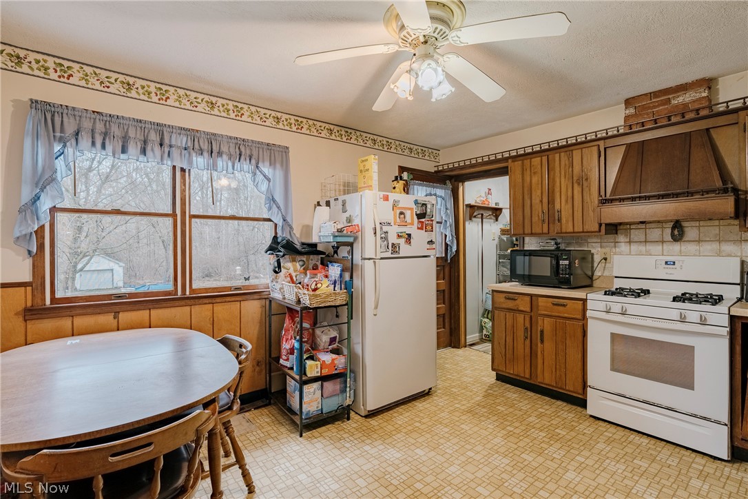 17446 Snyder Road Chagrin Falls OH 44023