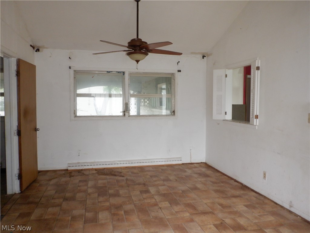 2091 Lee Boulevard East Cleveland OH 44112