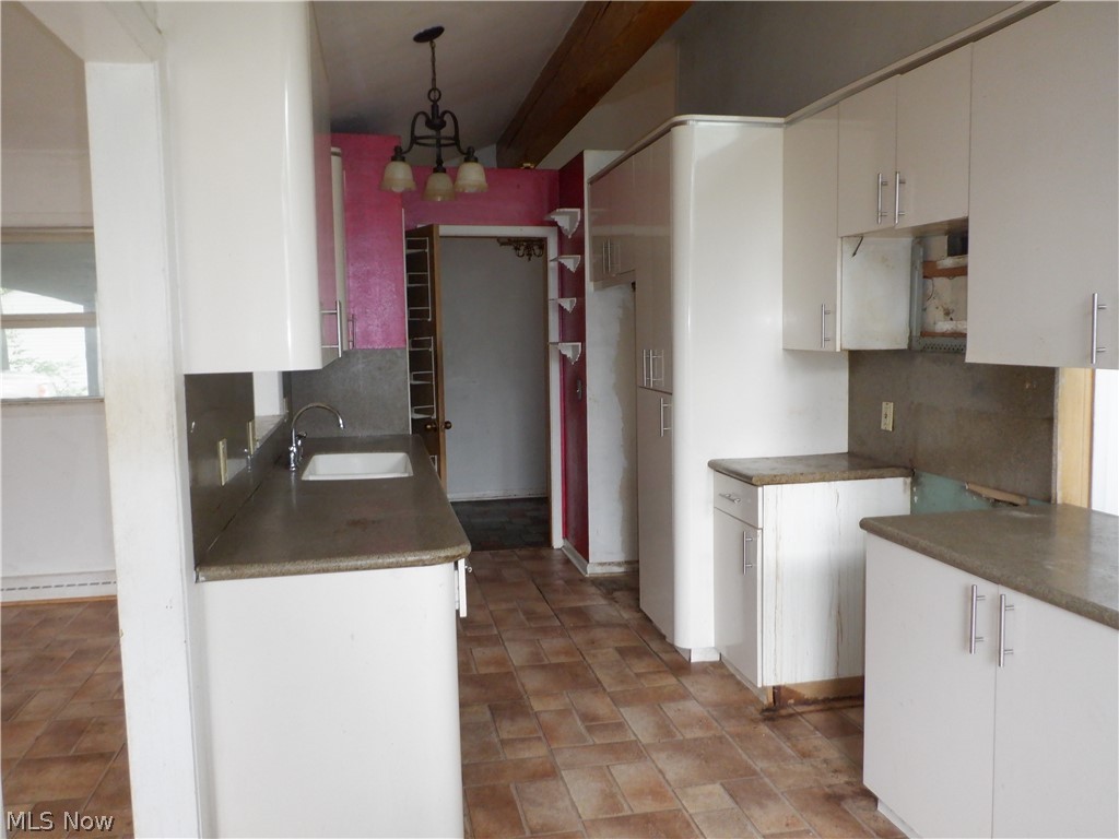 2091 Lee Boulevard East Cleveland OH 44112