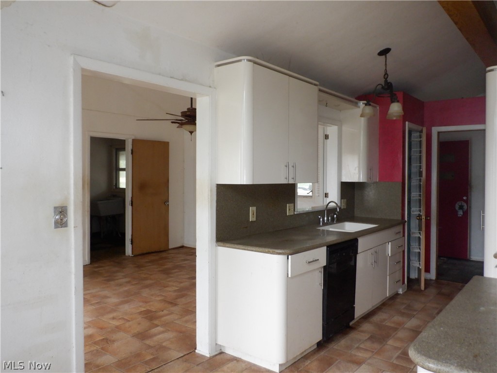 2091 Lee Boulevard East Cleveland OH 44112