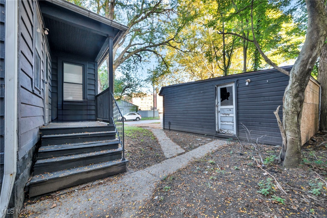 6010 Maurice Avenue Cleveland OH 44127