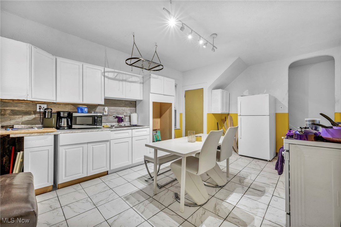 6010 Maurice Avenue Cleveland OH 44127