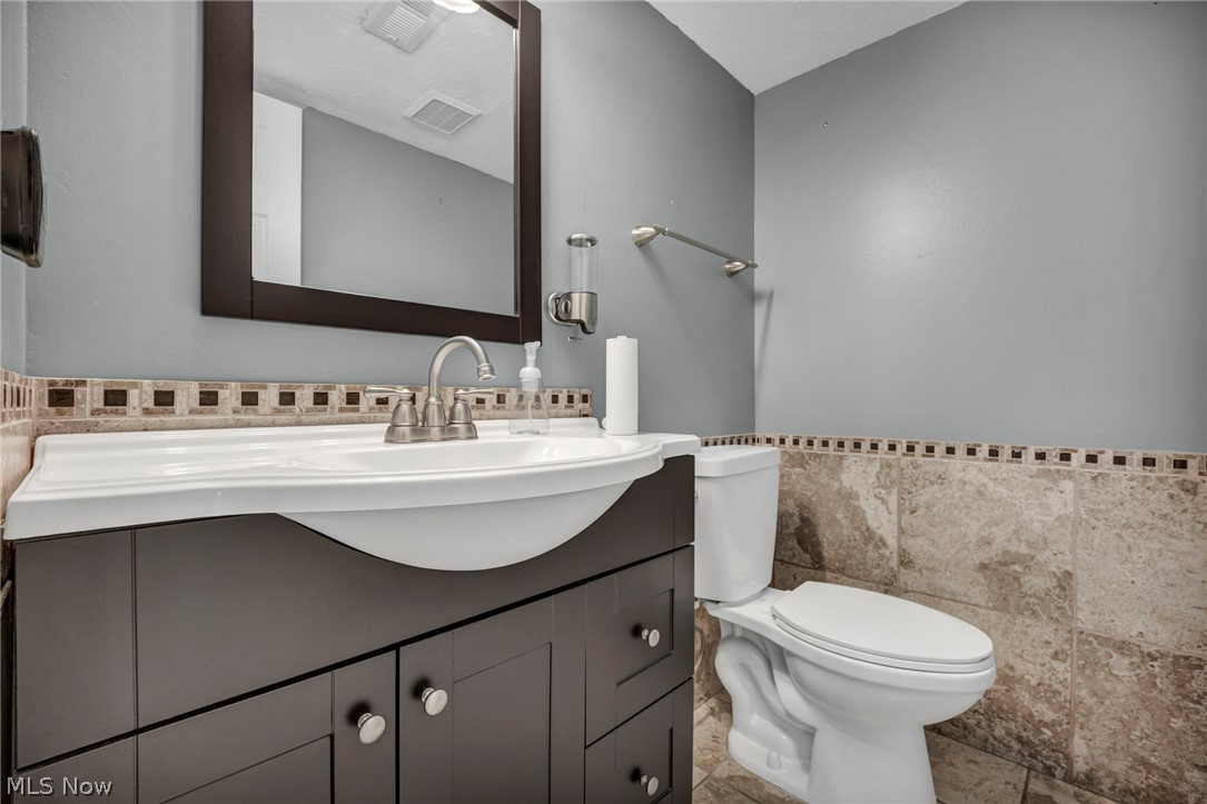 5660 Elm Hill Drive Solon OH 44139