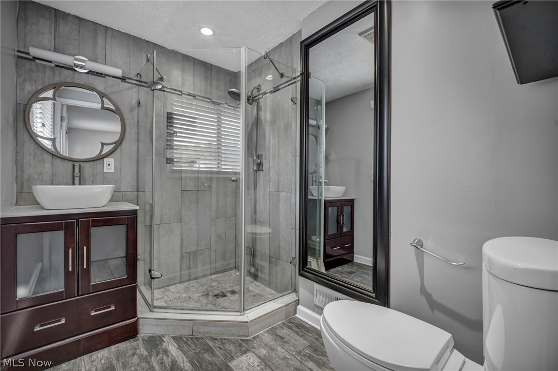 5660 Elm Hill Drive Solon OH 44139