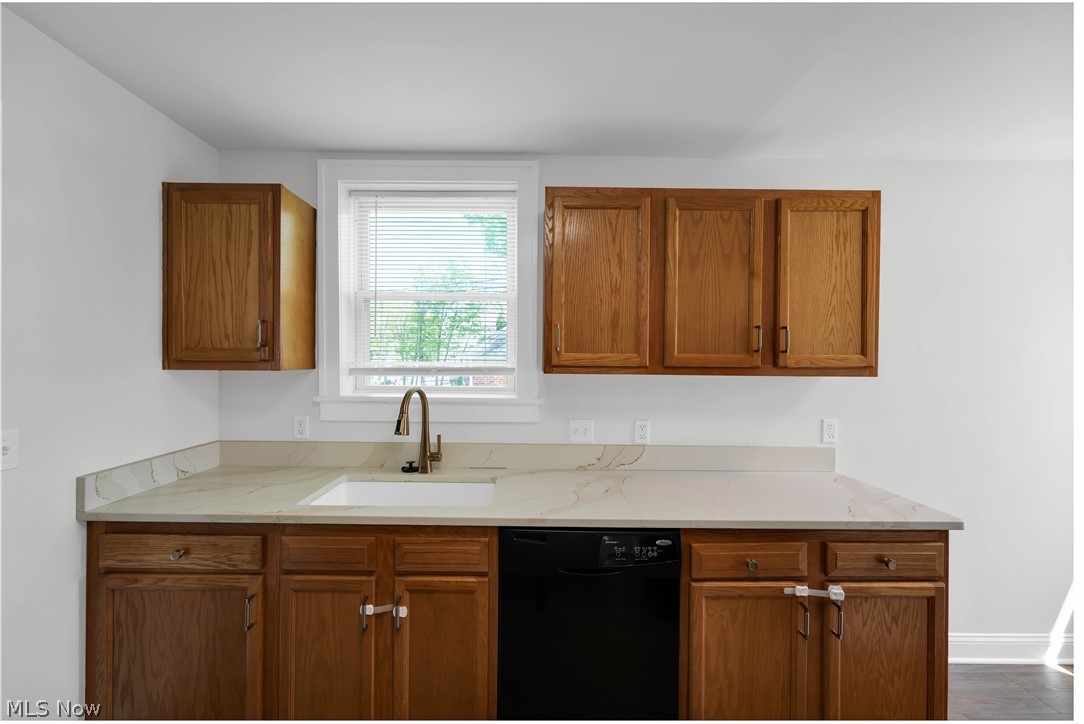 17303 Invermere Avenue Cleveland OH 44128