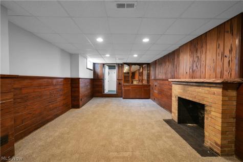 17303 Invermere Avenue Cleveland OH 44128
