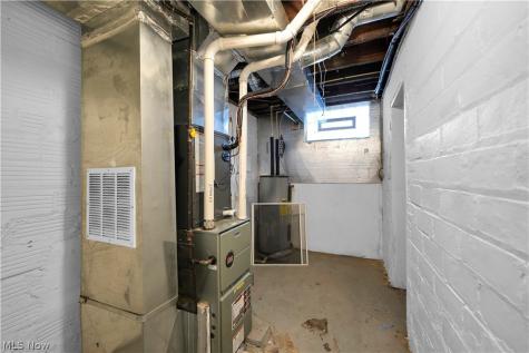17303 Invermere Avenue Cleveland OH 44128