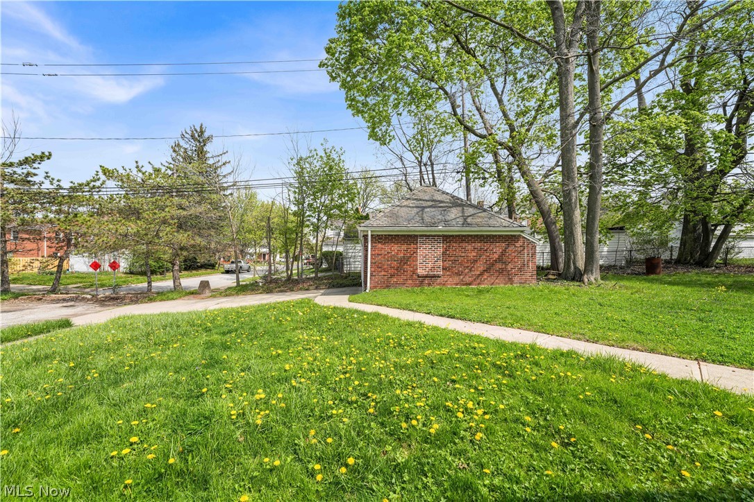17303 Invermere Avenue Cleveland OH 44128