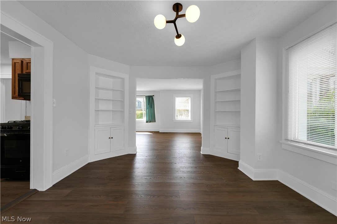 17303 Invermere Avenue Cleveland OH 44128