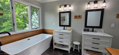 14578 Windsor Castle Strongsville OH 44149