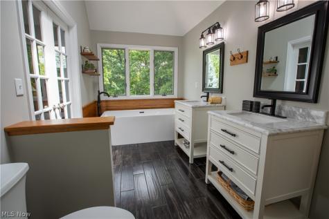 14578 Windsor Castle Strongsville OH 44149