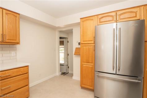 13351 Parkview Avenue NW Uniontown OH 44685