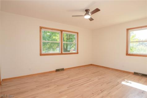 13351 Parkview Avenue NW Uniontown OH 44685