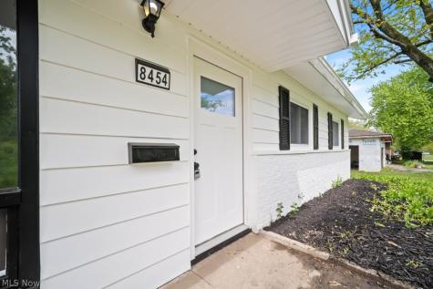 8454 Royalhaven Drive North Royalton OH 44133