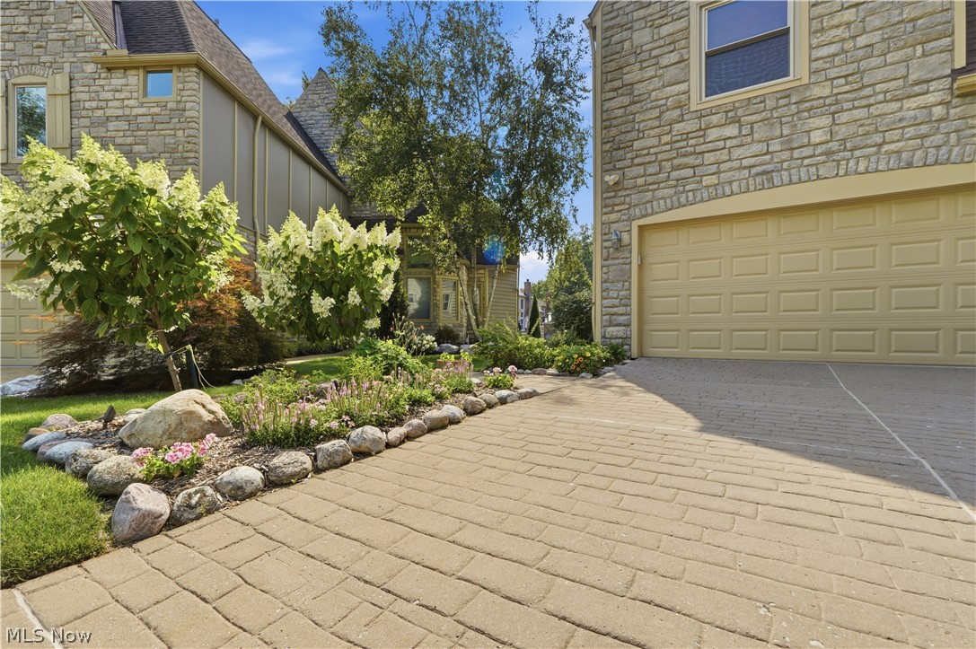 4262 Vilamoura Drive Avon OH 44011