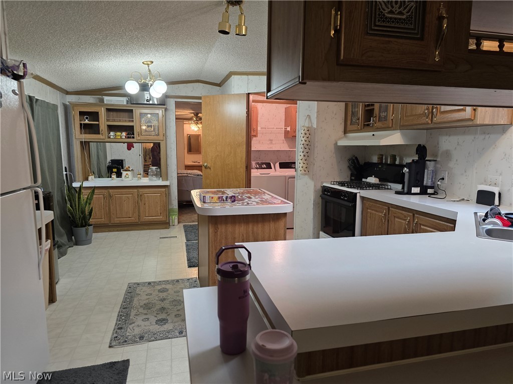 65 Cedarwood Drive Beloit OH 44609