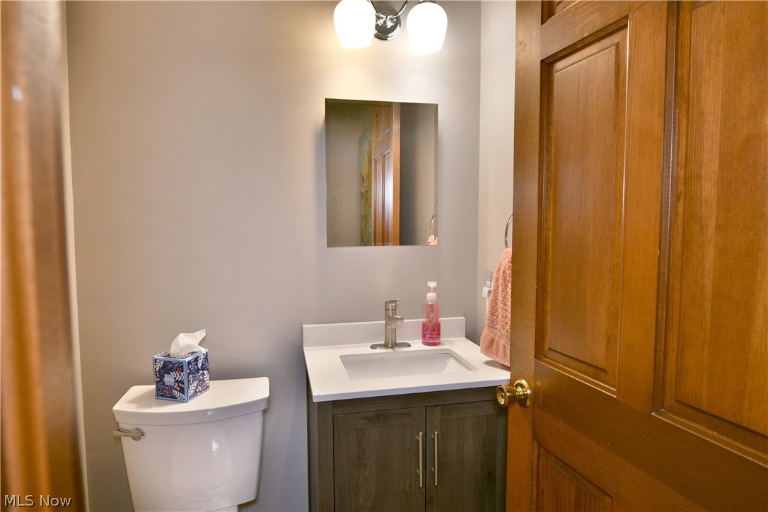 8930 Echo Lake Drive NE Warren OH 44484