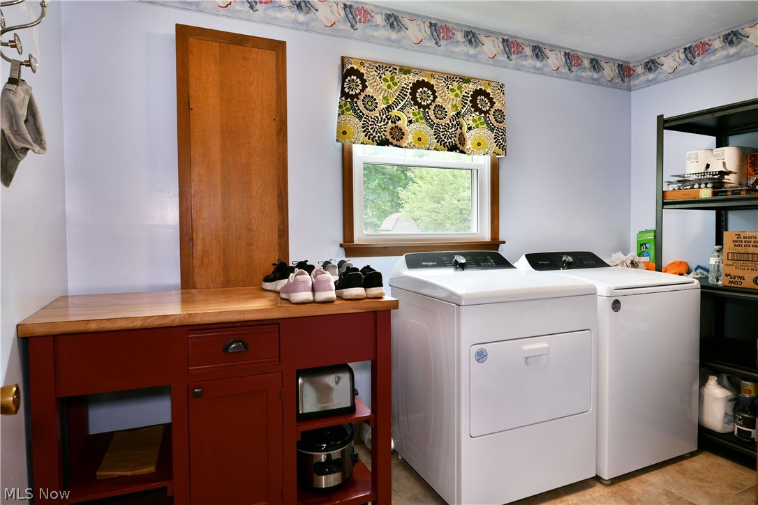 8930 Echo Lake Drive NE Warren OH 44484