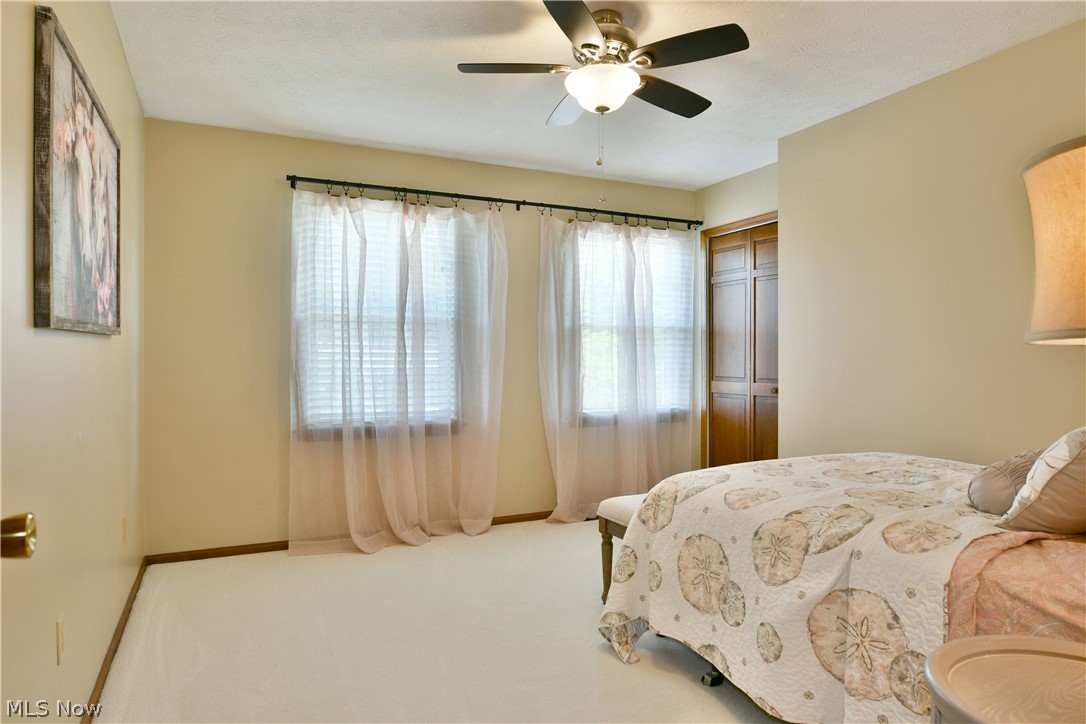 8930 Echo Lake Drive NE Warren OH 44484