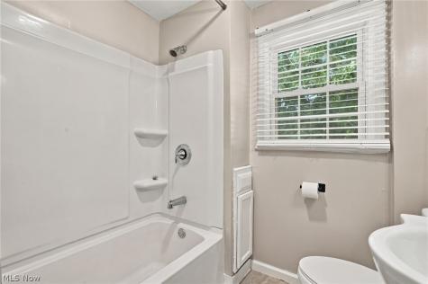2723 Maplewood Street Cuyahoga Falls OH 44221