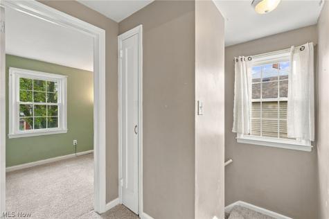 2723 Maplewood Street Cuyahoga Falls OH 44221