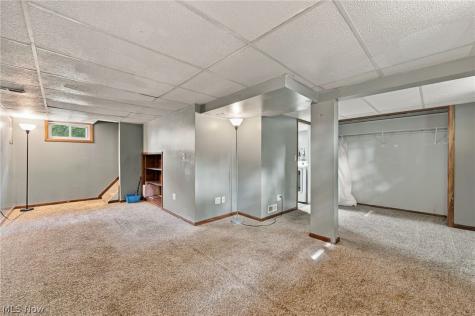 2723 Maplewood Street Cuyahoga Falls OH 44221