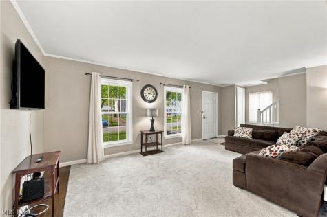 2723 Maplewood Street Cuyahoga Falls OH 44221