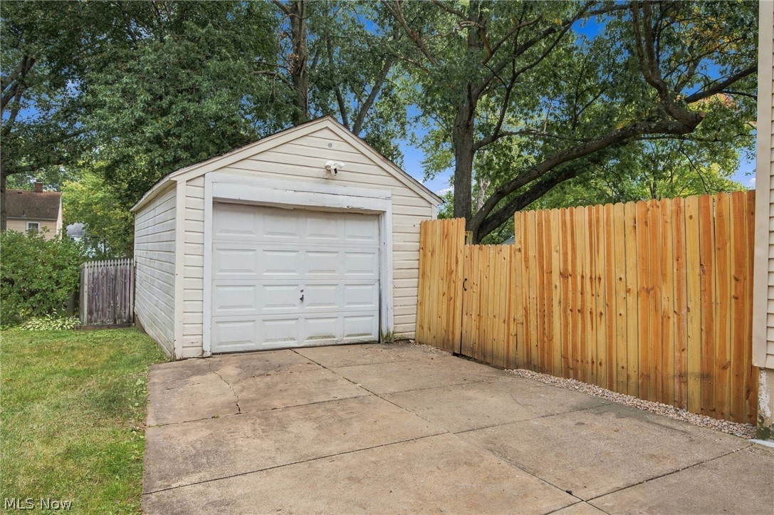 2723 Maplewood Street Cuyahoga Falls OH 44221