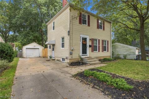 2723 Maplewood Street Cuyahoga Falls OH 44221