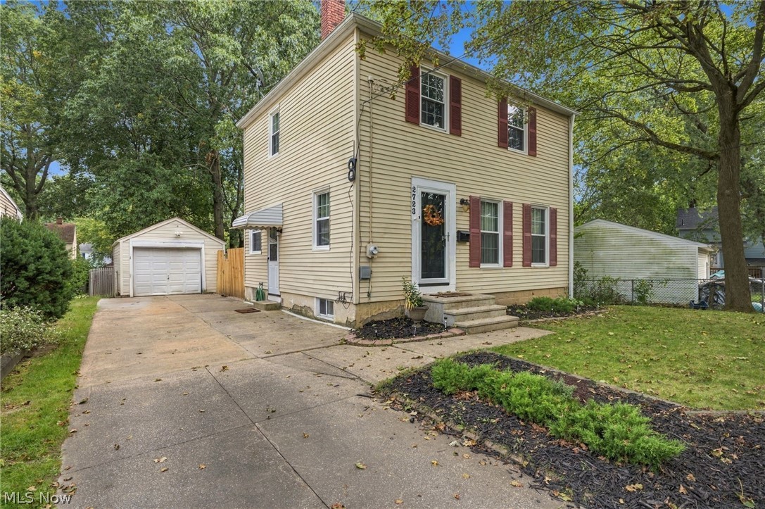 2723 Maplewood Street Cuyahoga Falls OH 44221