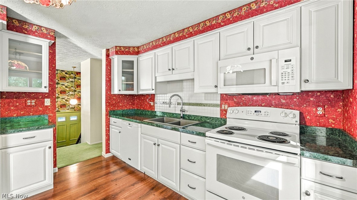 527 Laurelwood Drive SE Howland OH 44484