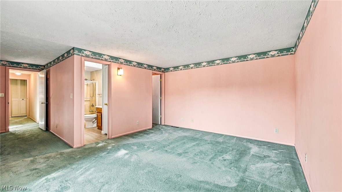 527 Laurelwood Drive SE Howland OH 44484