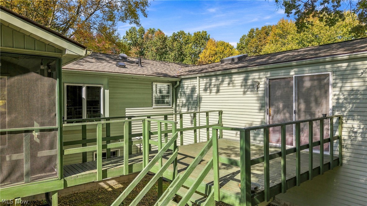 527 Laurelwood Drive SE Howland OH 44484