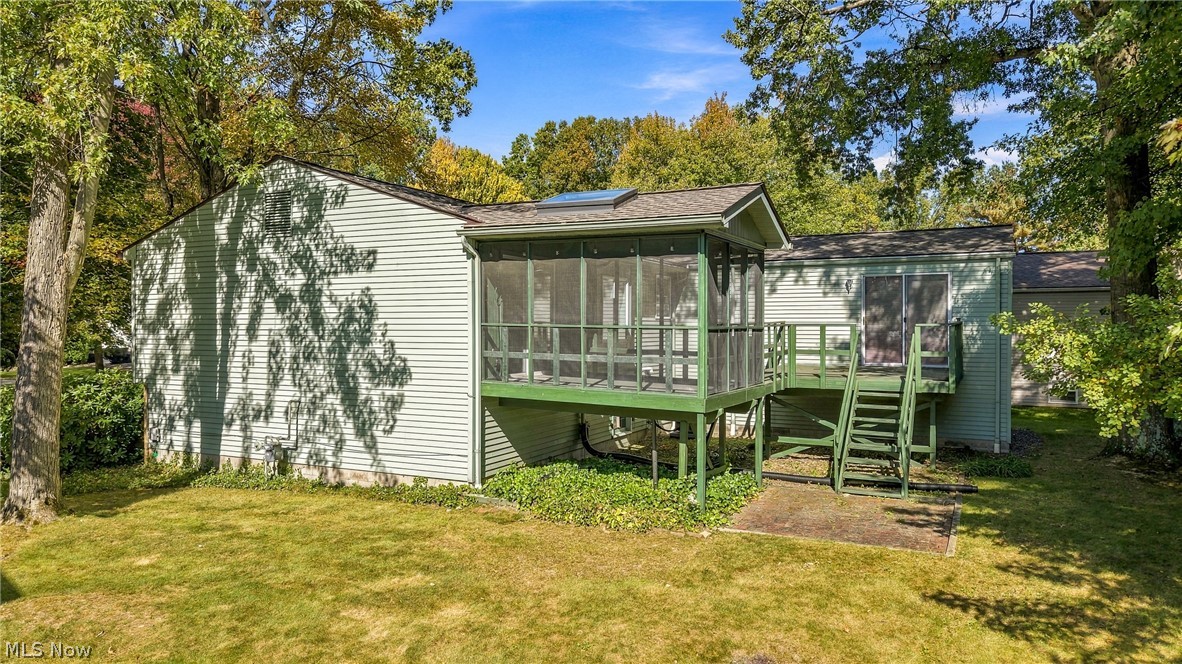 527 Laurelwood Drive SE Howland OH 44484