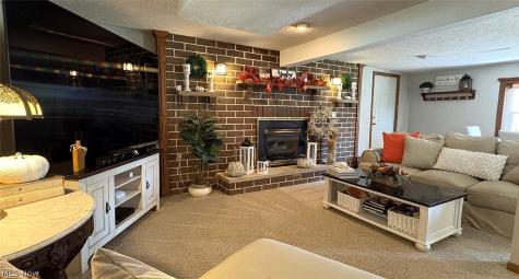814 Mcdaniel Avenue Minerva OH 44657