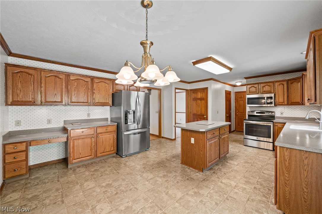 6037 Sandy Ridge Circle NW North Canton OH 44720