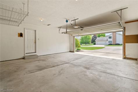 6037 Sandy Ridge Circle NW North Canton OH 44720