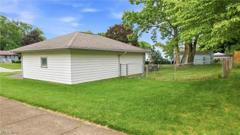 3195 Sunnybrooke Drive Youngstown OH 44511