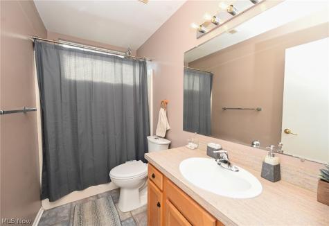 17725 Puritas Avenue Cleveland OH 44135