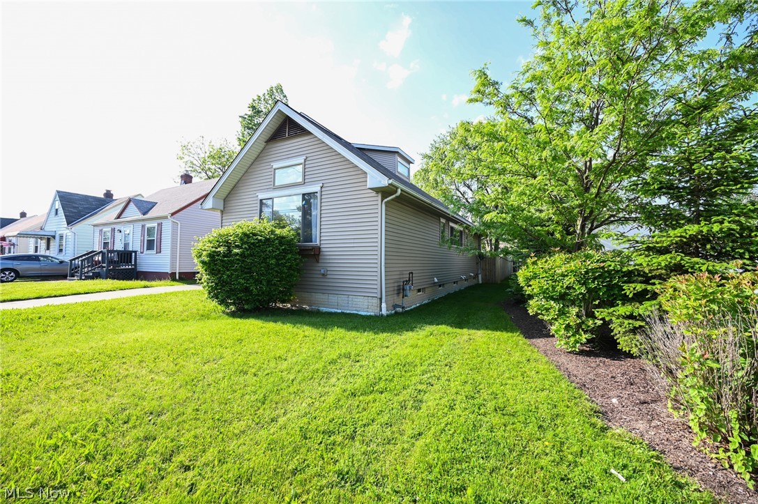 17725 Puritas Avenue Cleveland OH 44135