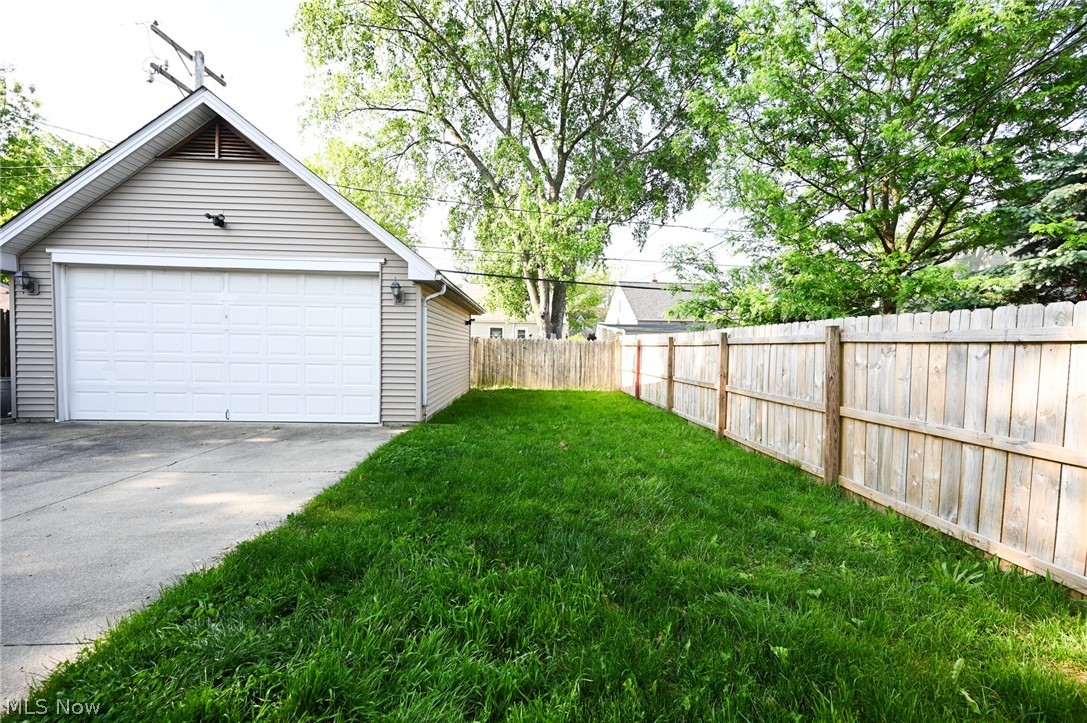 17725 Puritas Avenue Cleveland OH 44135