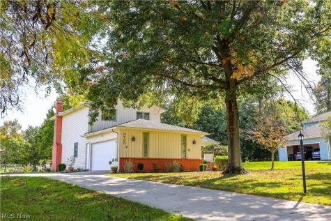 8780 Oakwood Lane North Royalton OH 44133
