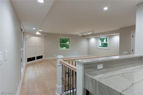 1921 Wynwood Drive Rocky River OH 44116