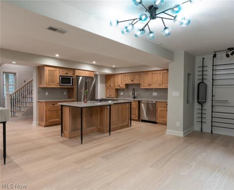 1921 Wynwood Drive Rocky River OH 44116
