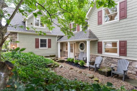 1921 Wynwood Drive Rocky River OH 44116