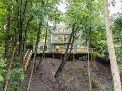 1921 Wynwood Drive Rocky River OH 44116