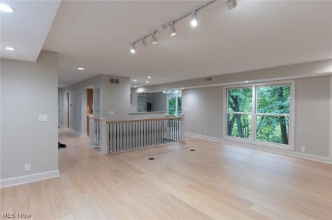 1921 Wynwood Drive Rocky River OH 44116
