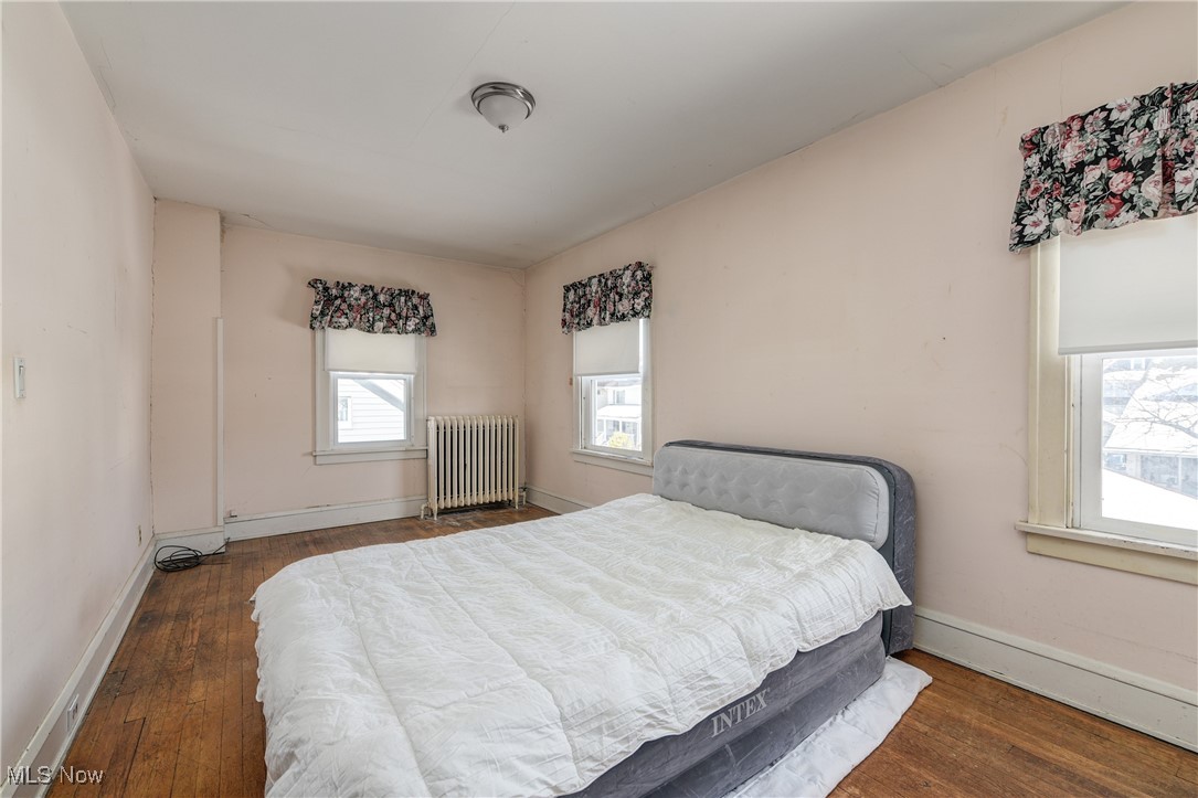 1262 Gladys Lakewood OH 44107